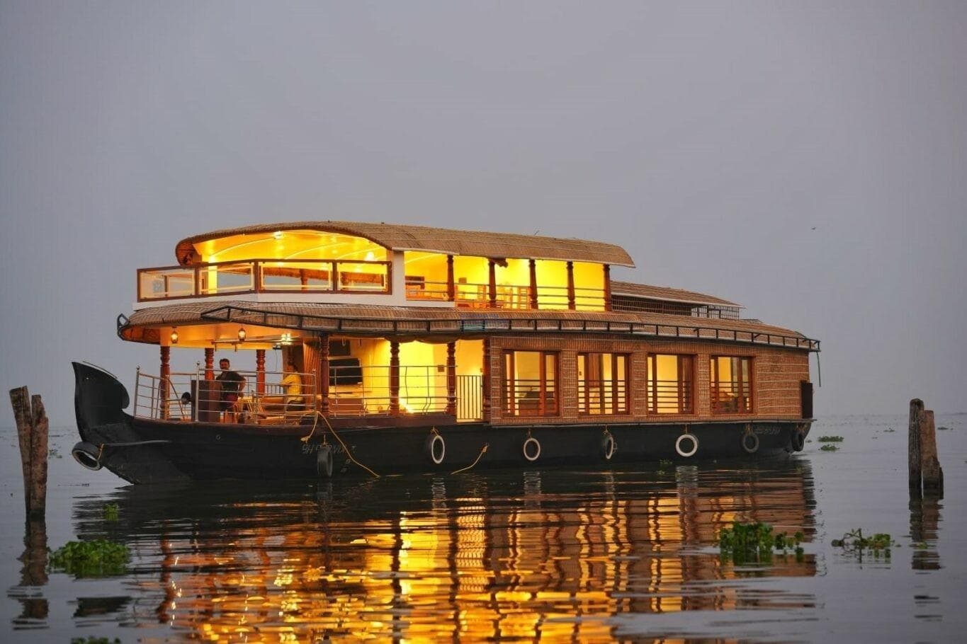 Exterior view of the houseboat