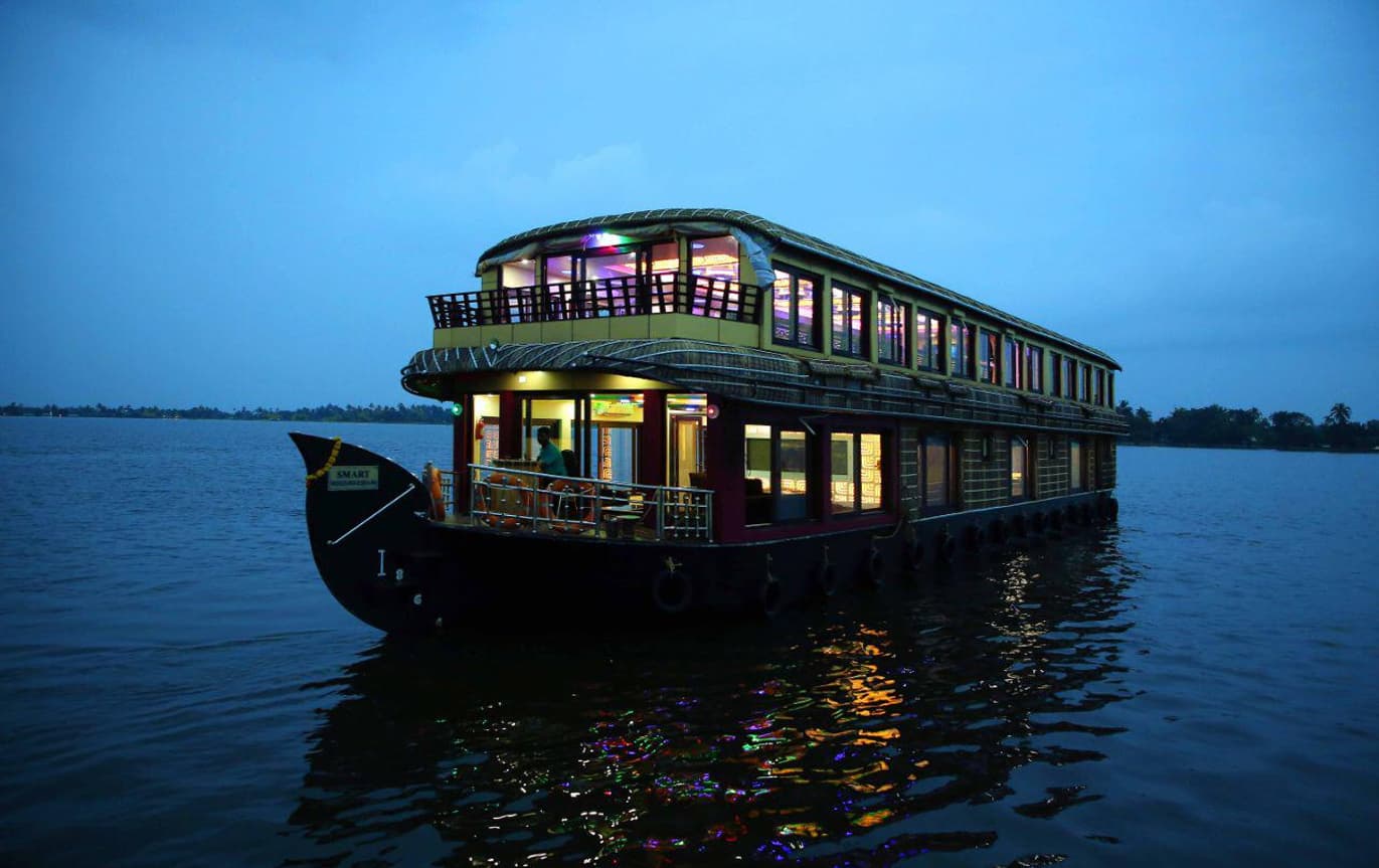 Exterior view of the houseboat